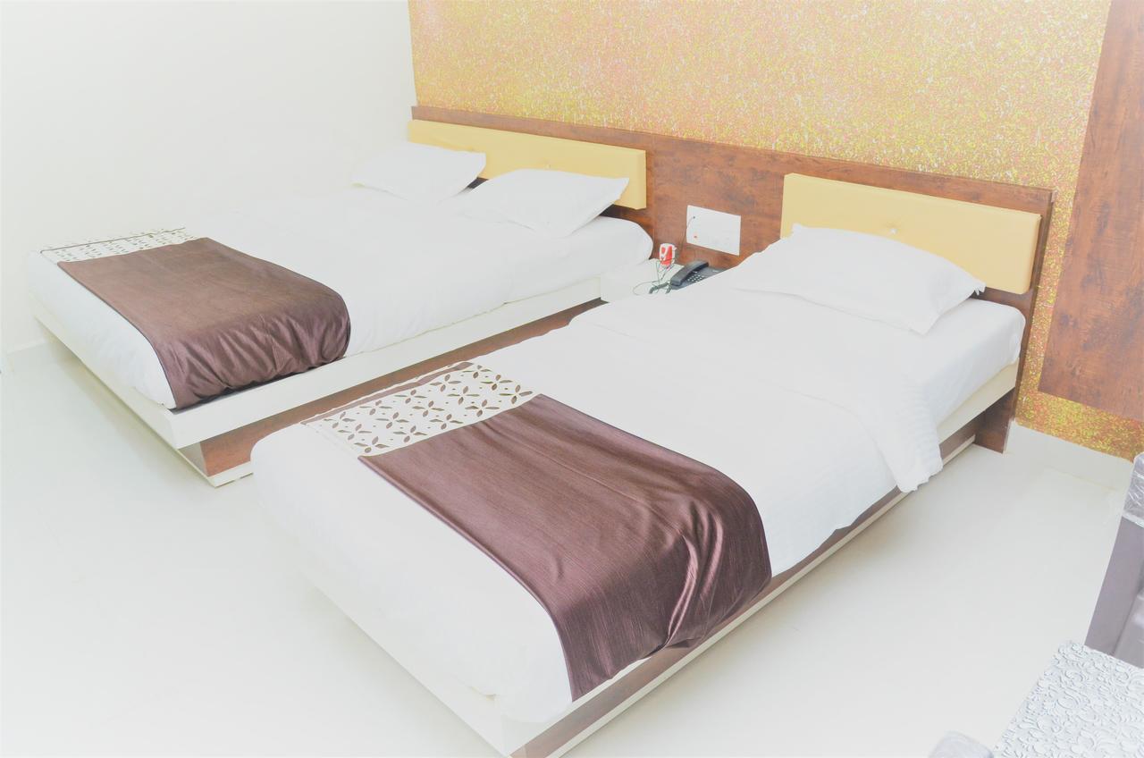 Somnāth Hotel Bansidhar מראה חיצוני תמונה