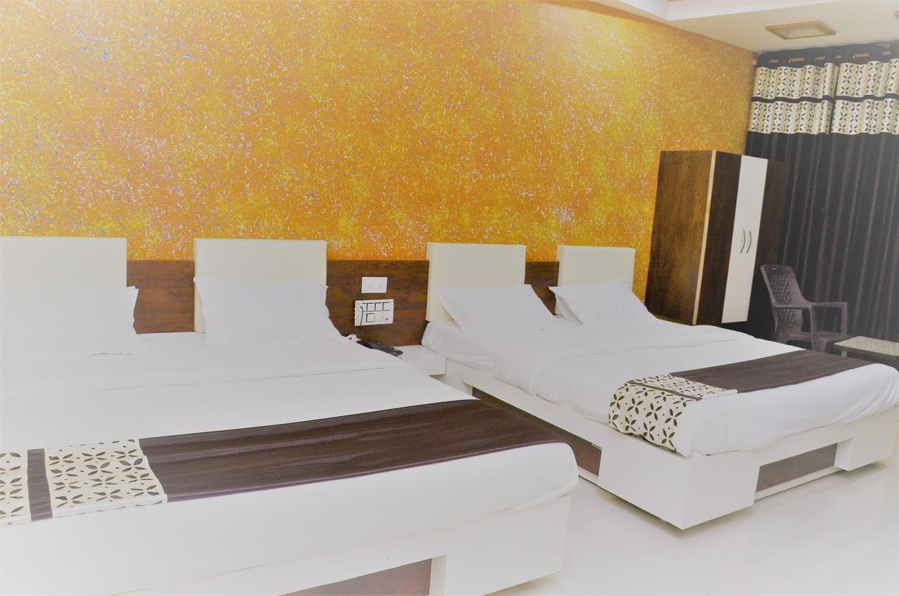 Somnāth Hotel Bansidhar מראה חיצוני תמונה